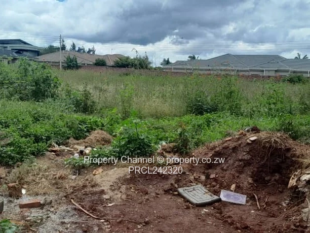 Serviced Upmarket Stand – Walled 2 Sides