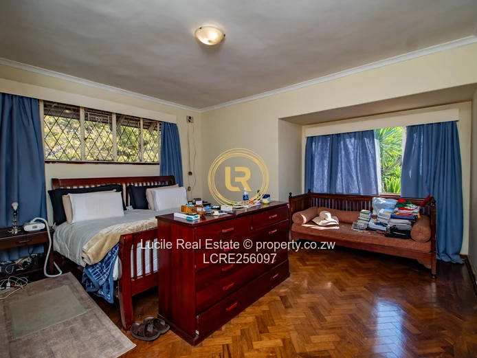 Spacious 4,100sqm Estate: Double-Storey Family Home 
