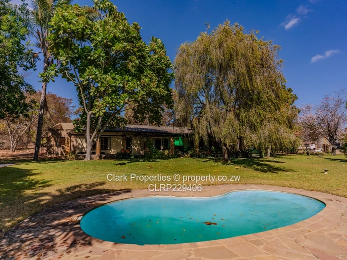 Charming And Peaceful Property!!!!!!