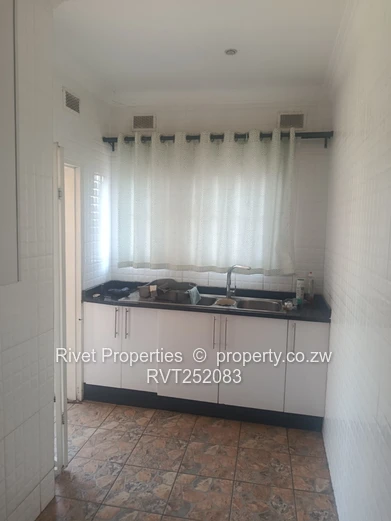 Very Neat House Adlynn For Sale Also Vacant