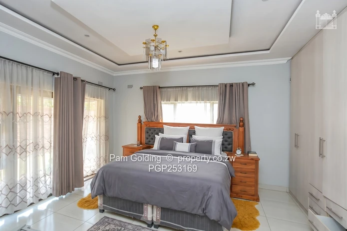 Modern 3-Bedroom Cluster Home!