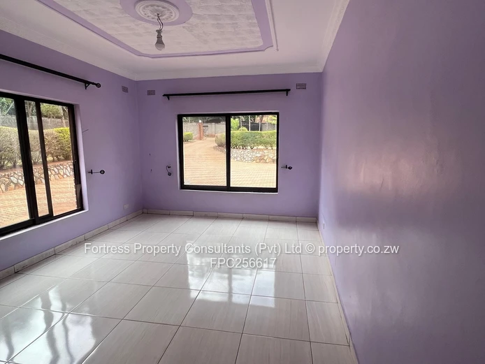 Glen Lorne 5-Bed Home with Borehole & Jacuzzi