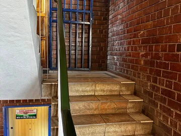 3 Bedroom Flat & Apartment