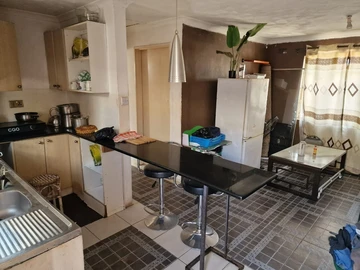 Flat & Apartment