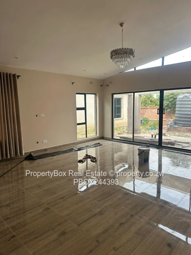 Cluster Unit for rent in Waterfalls