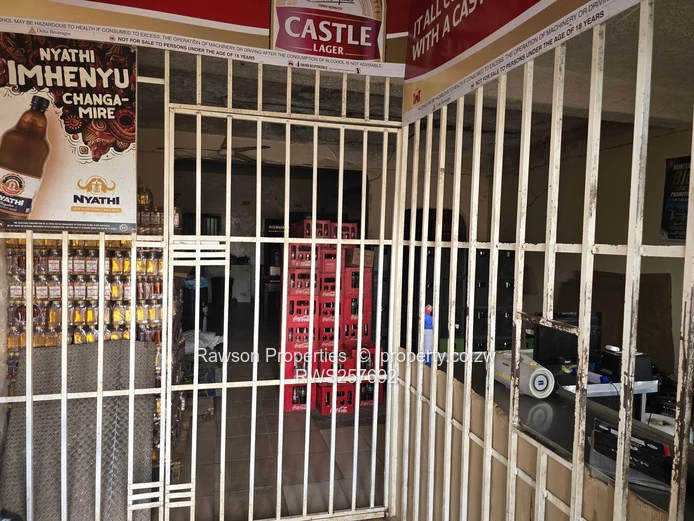 Commercial property in Zengeza 4!