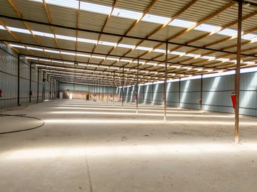 Commercial & Industrial Land