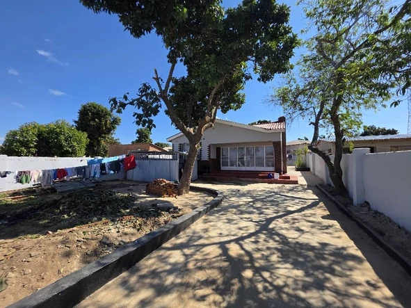 Marondera Spacious 5-Bedroom Home for Sale
