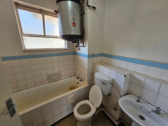 35 Bedroom Flat & Apartment