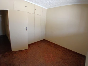 2 Bedroom Flat & Apartment