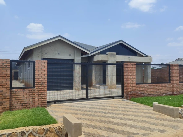 4 Bedroom House