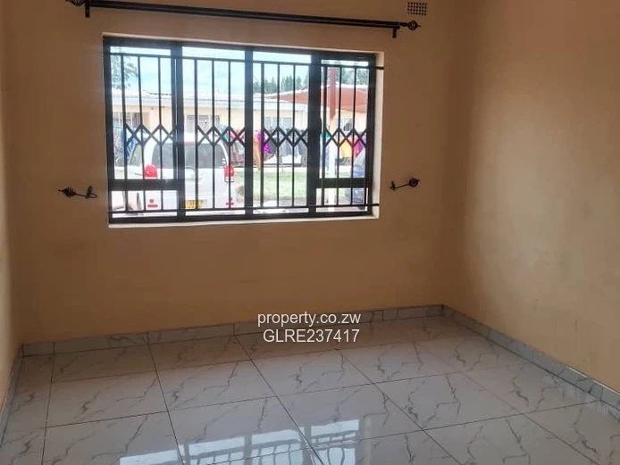 Offices / Commercial Property close 2nd street and Harare Drive