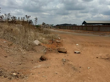 Commercial & Industrial Land