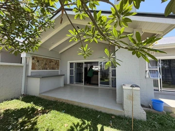 3 Bedroom Flat & Apartment