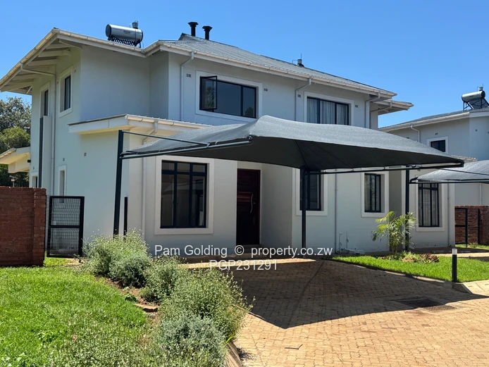3 Bedroom Upmarket Townhouses - Marlborough