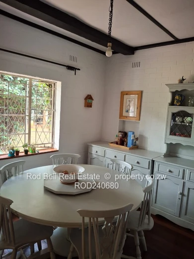 4 Bedroom House in Mandara