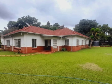 Charming 4-Bed Home in Milton Park with Modern Amenities