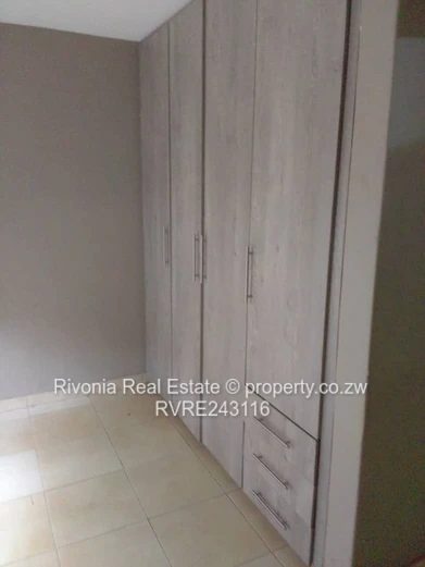 Charming 2-Bed Brick Cottage in Westgate - Borehole