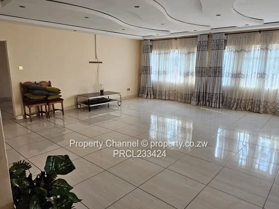 Mount Pleasant 8-Bed Home - Spacious Verandah & Garden