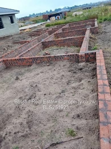 300 square meters for sale in Goshen park