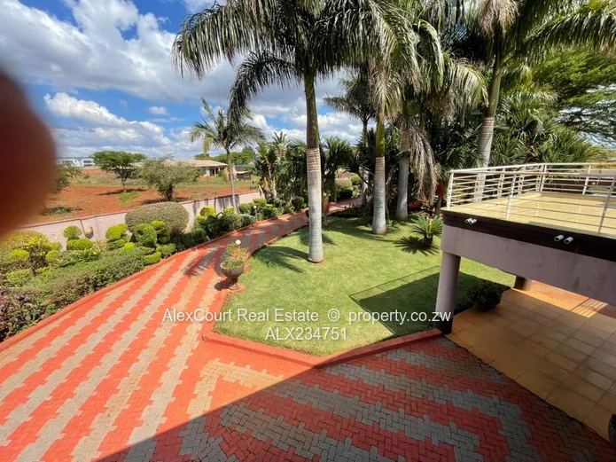 Stunning MIllion Dollar Gletwyn Park House! Bargain!