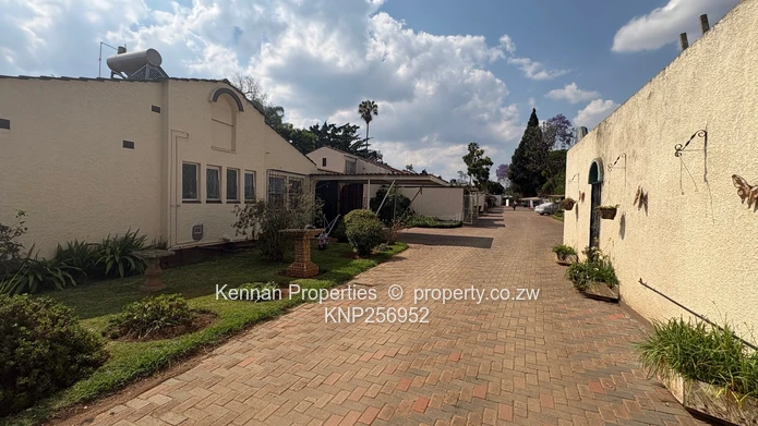 Charming 3-Bedroom Garden Flat In Avondale West (Sole Mandate)