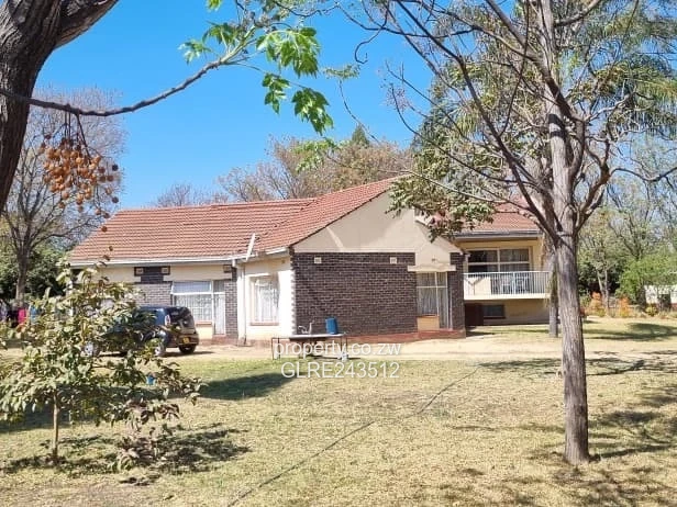 Marlborough 5-Bed Home on 4,698m² – Verandah & Garden