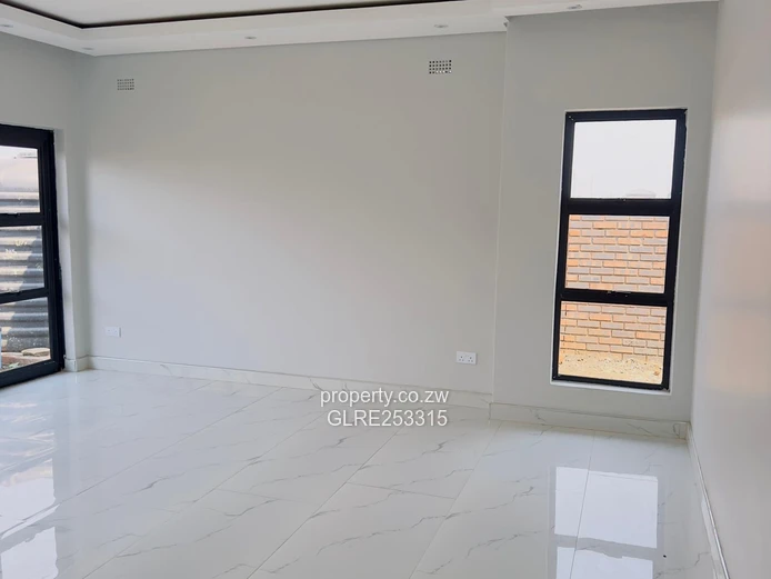 Modern 4-Bed Home with Borehole in Nyeredzi Ridge