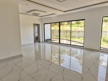 6 Bedroom Flat & Apartment