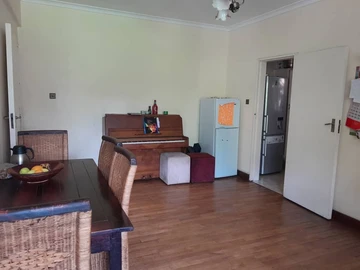 3 Bedroom Flat & Apartment