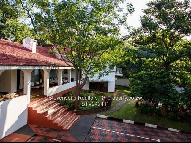 Guest Lodge For Rent (Victoria Falls)