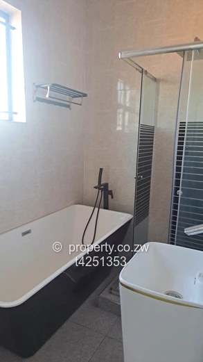 Pomona Nyeredzi neat 4 bedroomed house to Rent