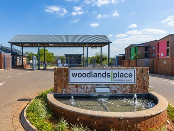 2 Bedroom Flat & Apartment