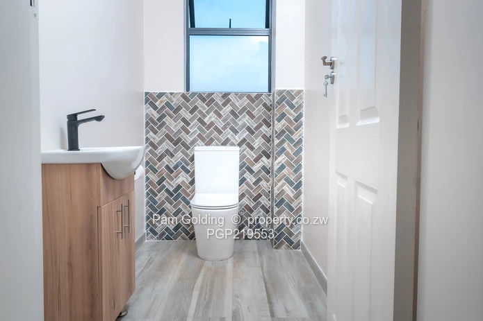 Modern, Luxury 4 Bedroomed Home in the New Up and Coming Area of Pomona  (Sole Mandate)