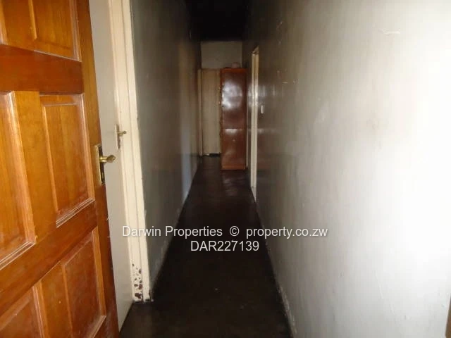 Spacious Home. Quiet Close. Title Deeds