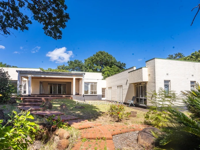 Greystone Park: 3-Bed Home w/ Pool, Tennis court, Borehole & Brick-Floors