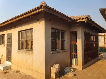 Affordable 3-Bedroom Home with Cottage – Damofalls