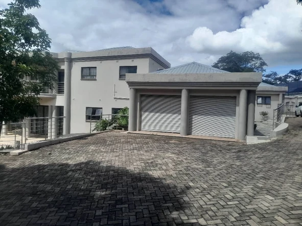 9 Bedroom House