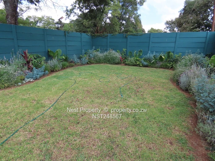 Neat 2- Bedroom Garden Flat in Greystone Park! (Sole Mandate)