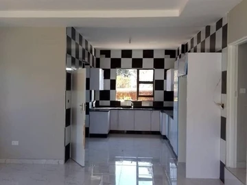 Cluster house to Let
