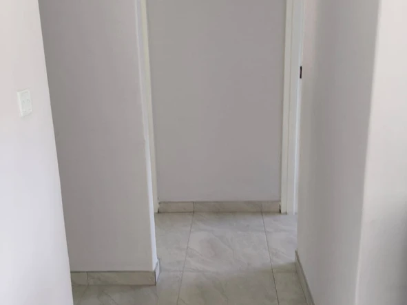 2 Bedroom Flat & Apartment