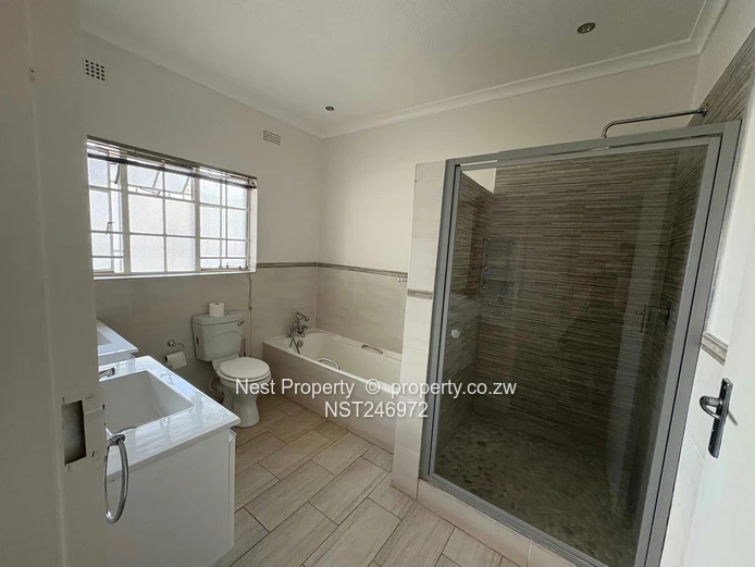 Elegant Family Living In Gunhill