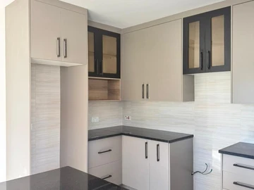 3 Bedroom Flat & Apartment