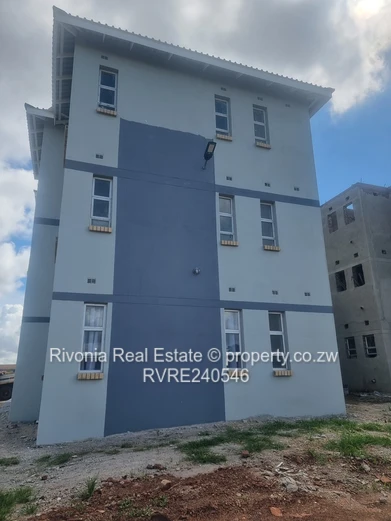 Bright Tiled 3-Bed Flat Budiriro — Modern Kitchen & off plan flats 25000 depo balance in 36 months