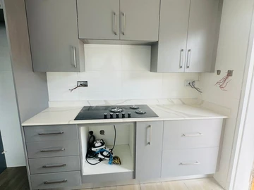 4 Bedroom Flat & Apartment