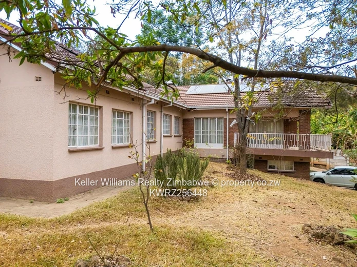 Spacious, split-level family home on scenic Manyonga Close, Glen Lorne (Sole Mandate)