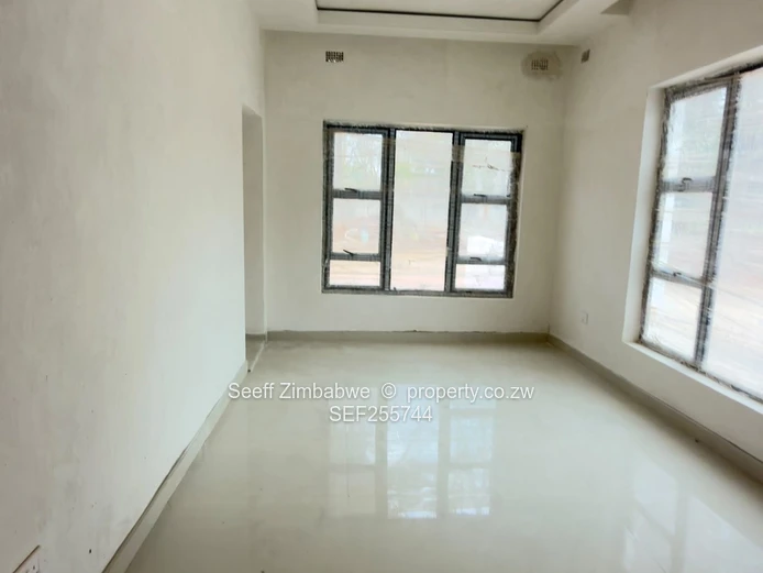 Spacious 5-Bedroom Executive Property with 3-Bedroom Cottage