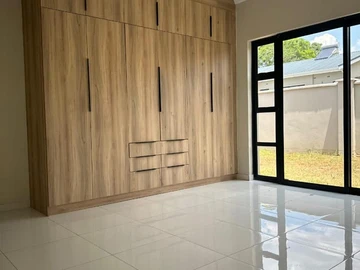 9 Unit Townhouse Complex