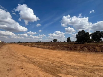 Commercial & Industrial Land