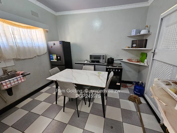 Family Home, Great Borehole, Mutiple Bedrooms